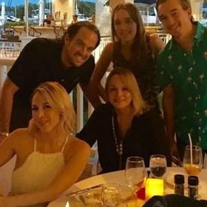 Meet your Posher, Rosa